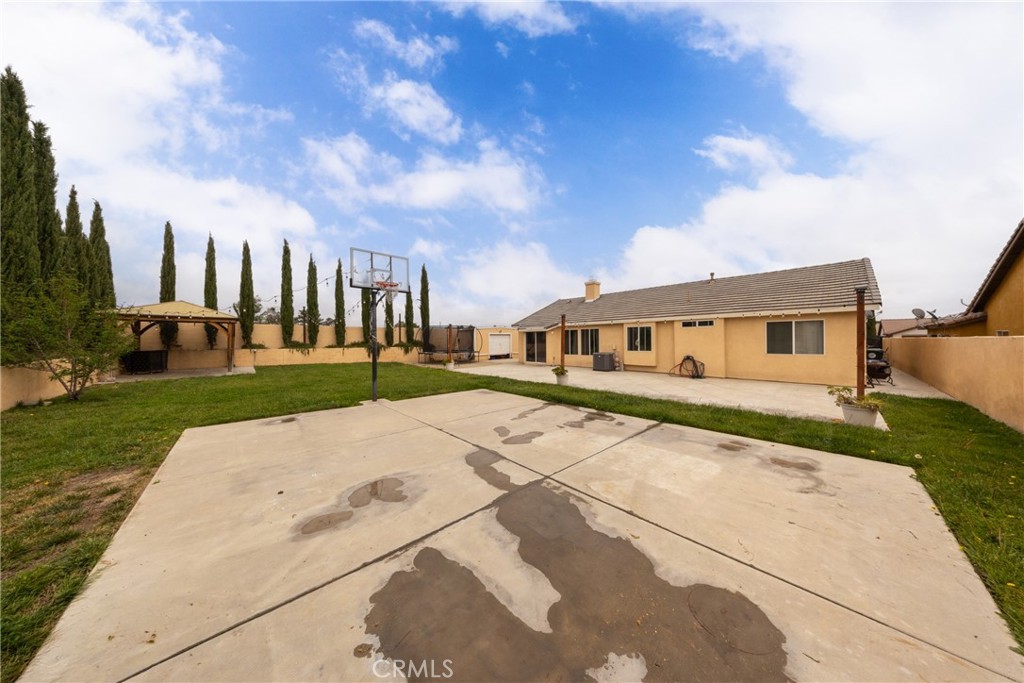 2294 North Smoketree Avenue Rialto, CA 92377 - Photo 14 of 24