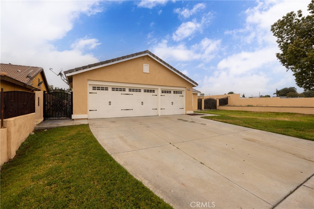2294 North Smoketree Avenue Rialto, CA 92377 - Photo 18 of 24