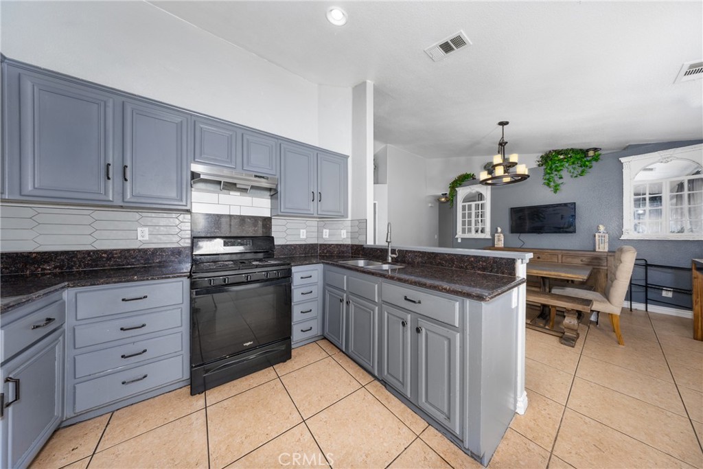 2294 North Smoketree Avenue Rialto, CA 92377 - Photo 2 of 24