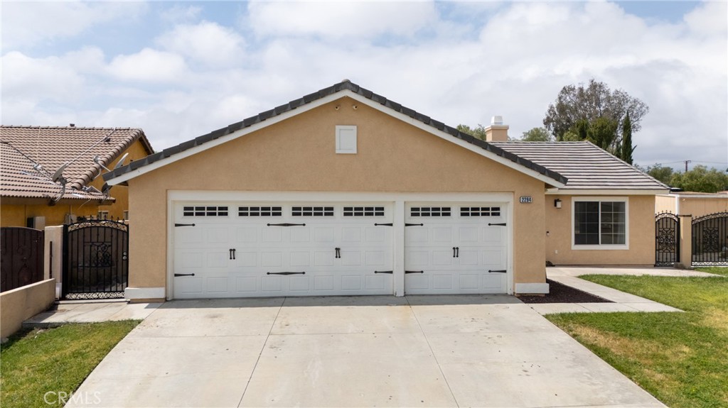 2294 North Smoketree Avenue Rialto, CA 92377 - Photo 6 of 24