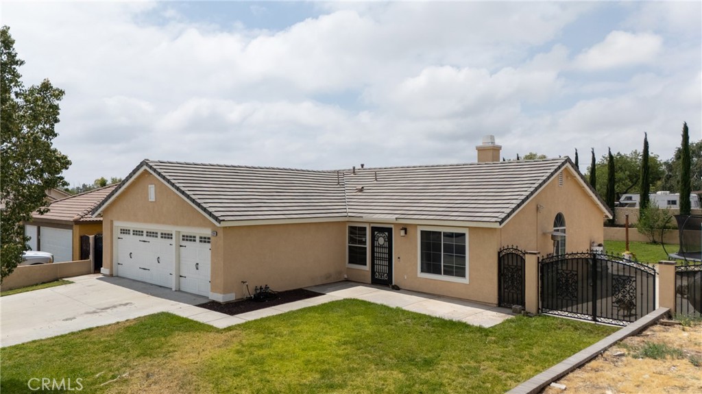 2294 North Smoketree Avenue Rialto, CA 92377 - Photo 7 of 24