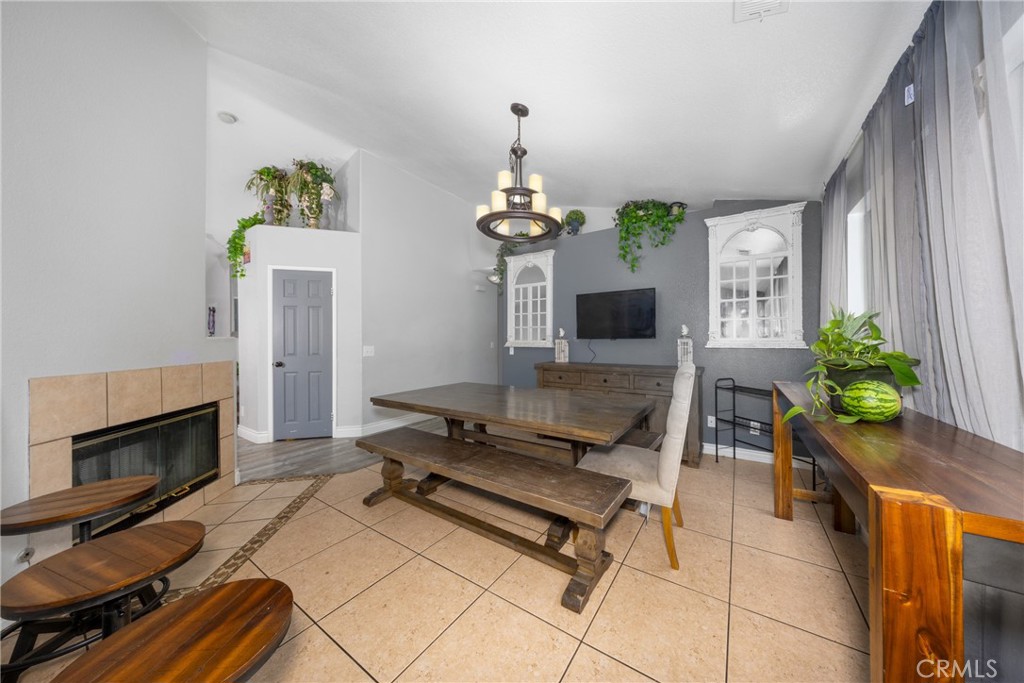 2294 North Smoketree Avenue Rialto, CA 92377 - Photo 8 of 24