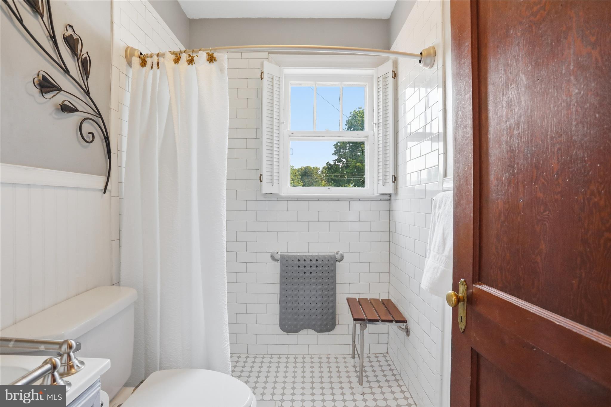 605 Stockton Road Front Royal, VA 22630 - Photo 30 of 54 Full bath