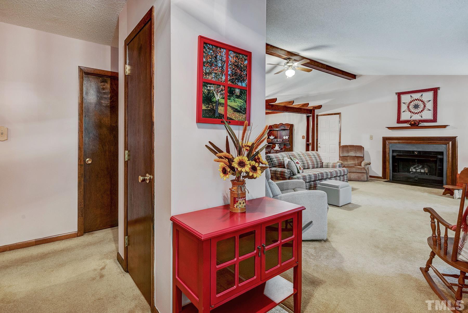 4424 Surry Ridge Circle Apex, NC 27539 - Photo 6 of 32 Gallery Image 6