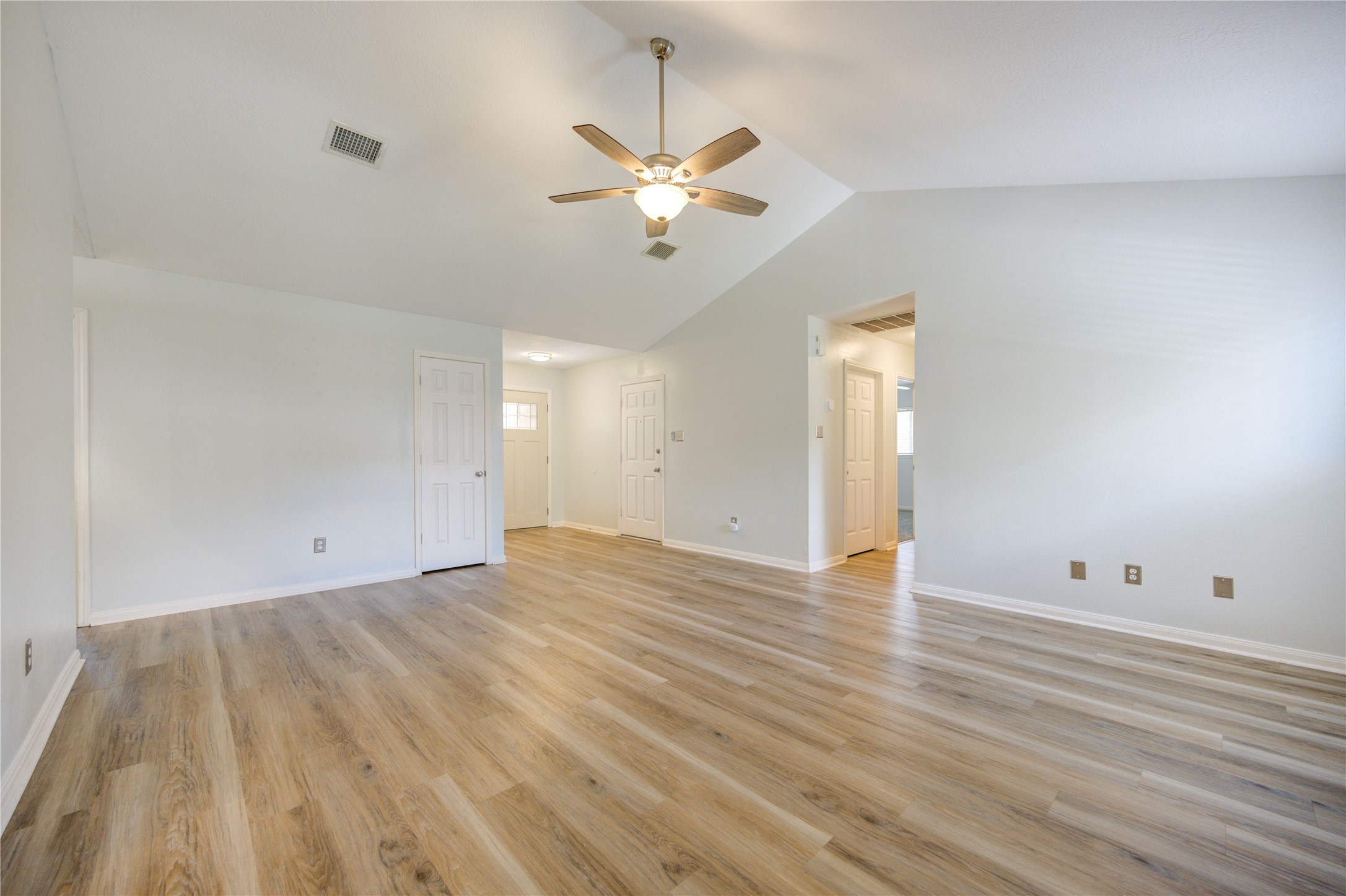 4130 Donalbain Drive Spring, TX 77373 - Photo 6 of 34