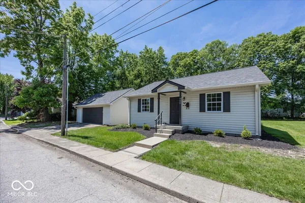 $235,000 | 406 Mount Street, Greenfield, IN 46140