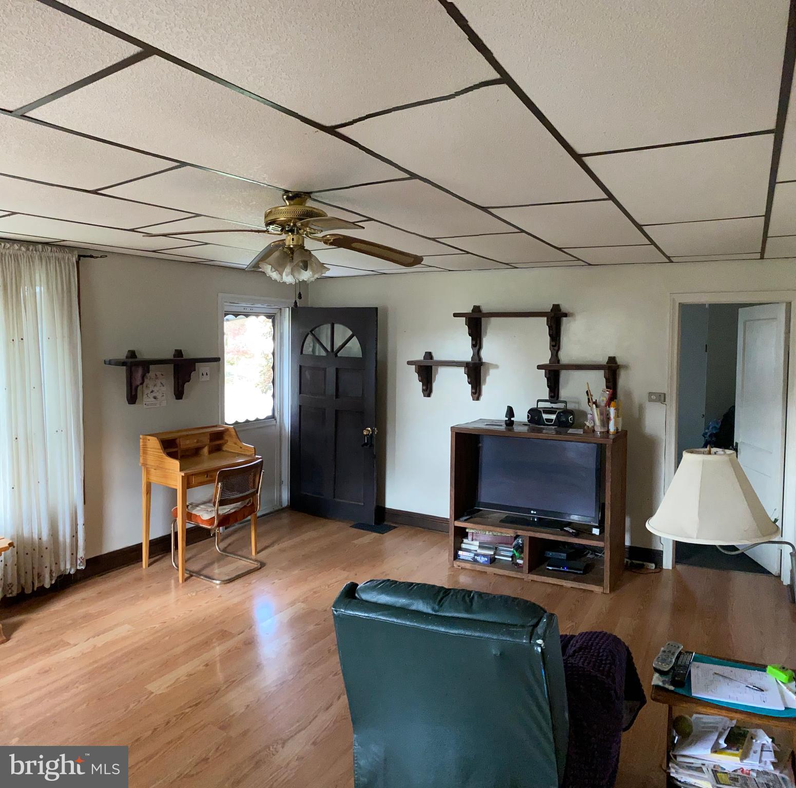 171 Valley Road Birdsboro, PA 19508 - Photo 6 of 17 Living Room