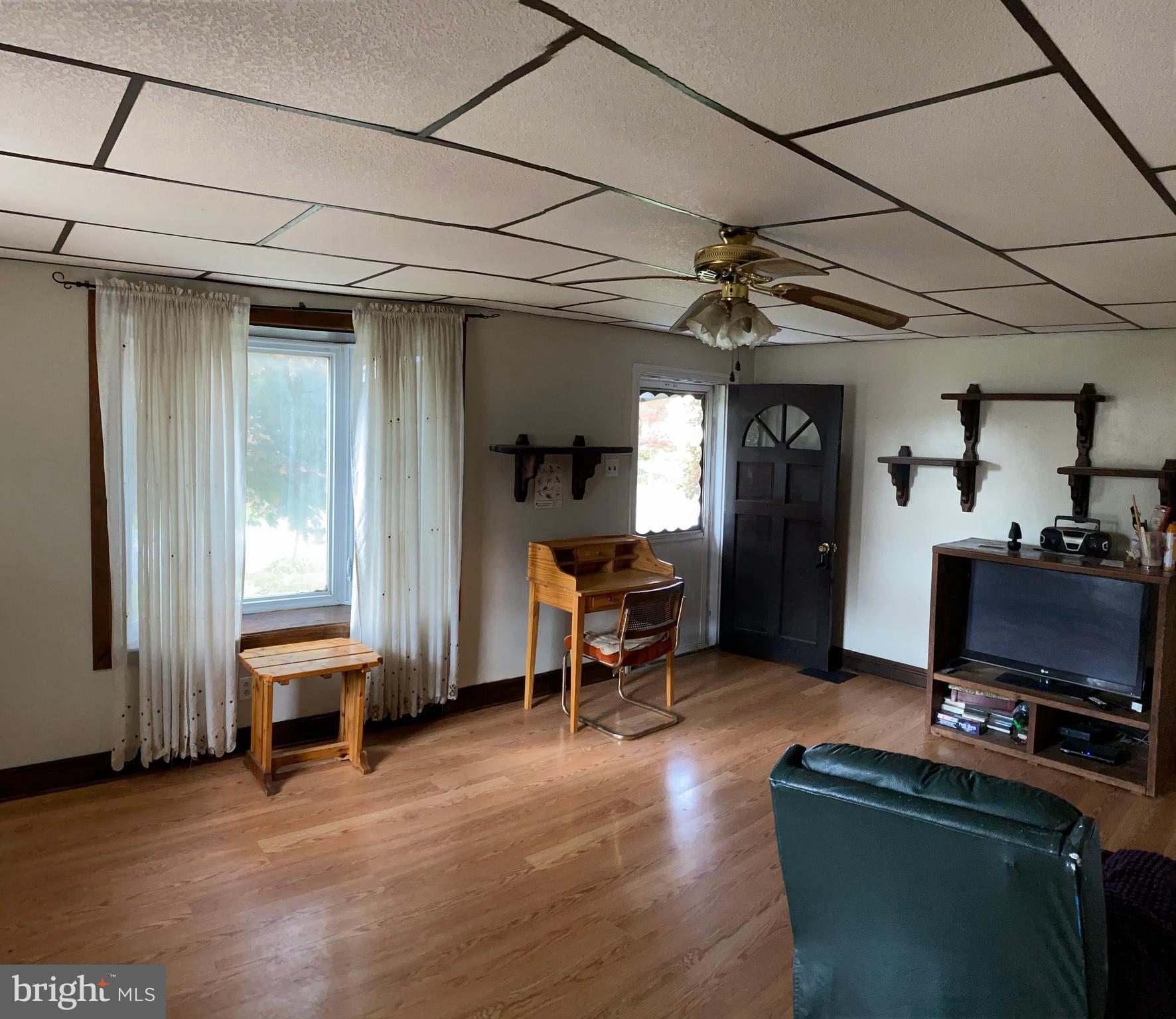 171 Valley Road Birdsboro, PA 19508 - Photo 7 of 17 Living Room