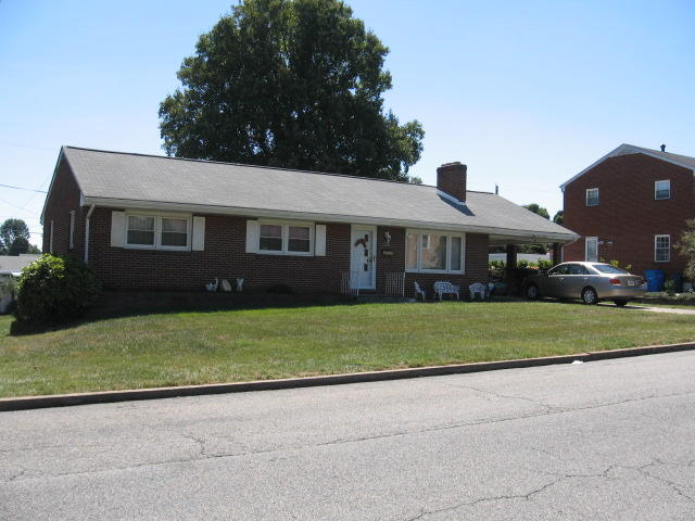 3315 Frontier Road Northwest Roanoke, VA 24012 - Photo 2 of 3 Front of house