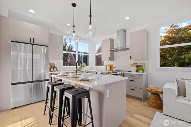 $1,198,000 | 1704 North 47th Street, Seattle, WA 98103