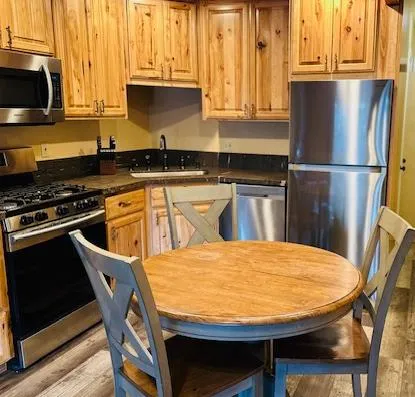 $279,000 | 40810 Oakwoods Lane, Shaver Lake, CA 93664