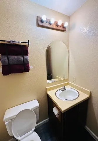 $279,000 | 40810 Oakwoods Lane, Shaver Lake, CA 93664