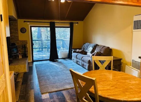 $279,000 | 40810 Oakwoods Lane, Shaver Lake, CA 93664