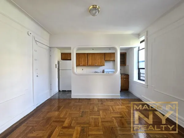 $2,150 | 41-15 53rd Street, Unit B10 | Woodside