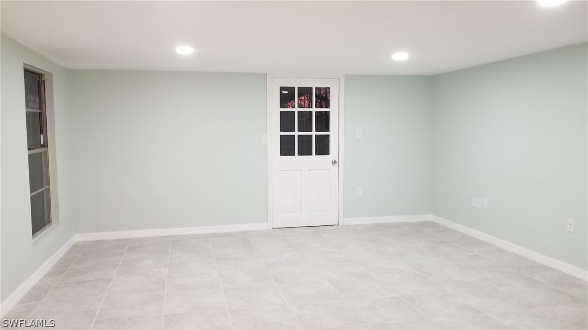 5720 Carter Road Fort Myers, FL 33905 - Photo 3 of 25 Gallery Image 3