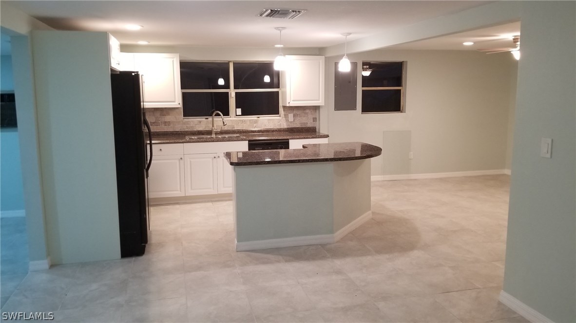 5720 Carter Road Fort Myers, FL 33905 - Photo 4 of 25 Gallery Image 4