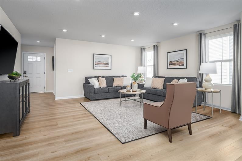 625 Merle Avenue Franklin, KY 42134 - Photo 9 of 15 a living room with furniture and a wooden floor