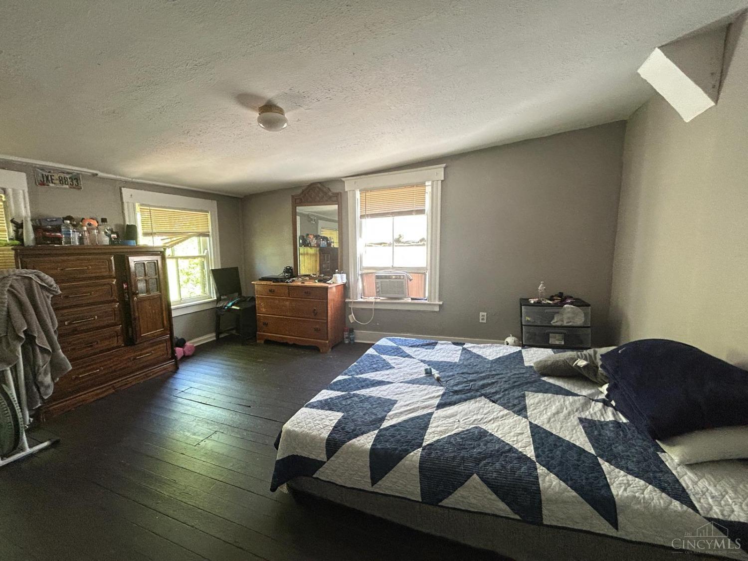 1242 Quebec Road Cincinnati, OH 45205 - Photo 5 of 10