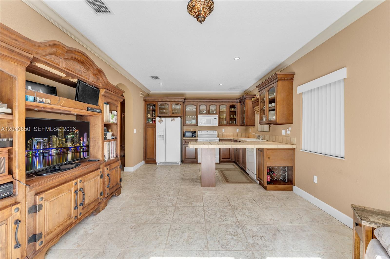 22548 Southwest 102nd Path Cutler Bay, FL 33190 - Photo 9 of 28