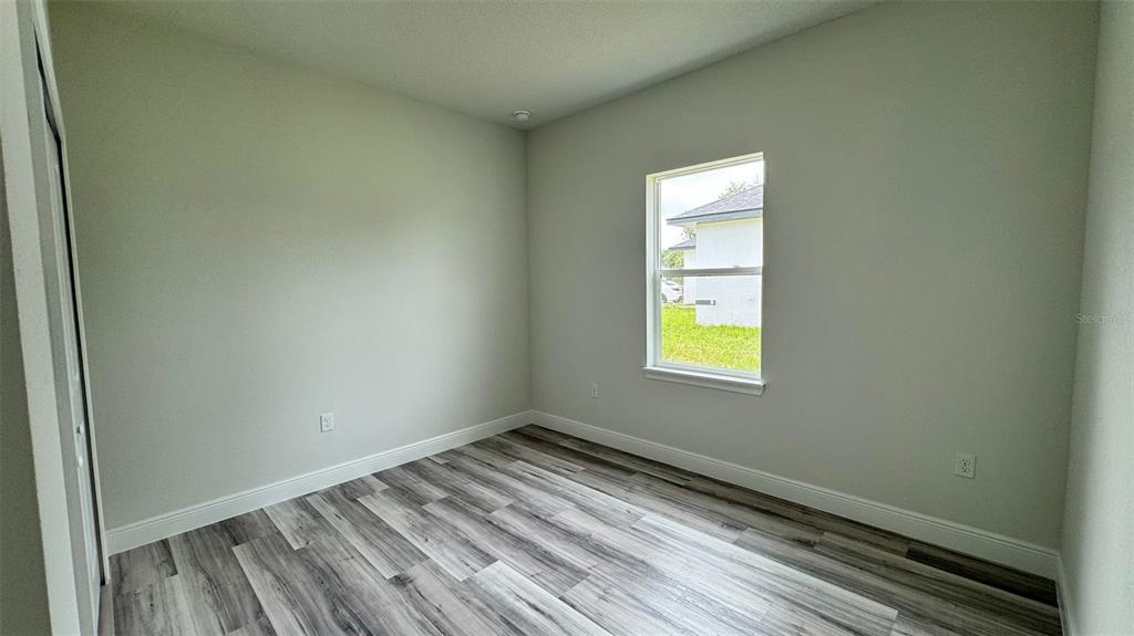 16884 Southwest 39th Circle Ocala, FL 34472 - Photo 20 of 29 a small space with a window