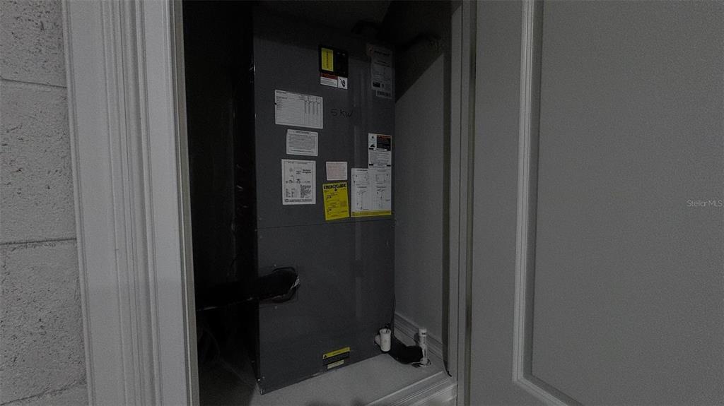 16884 Southwest 39th Circle Ocala, FL 34472 - Photo 27 of 29 a bathroom with a toilet