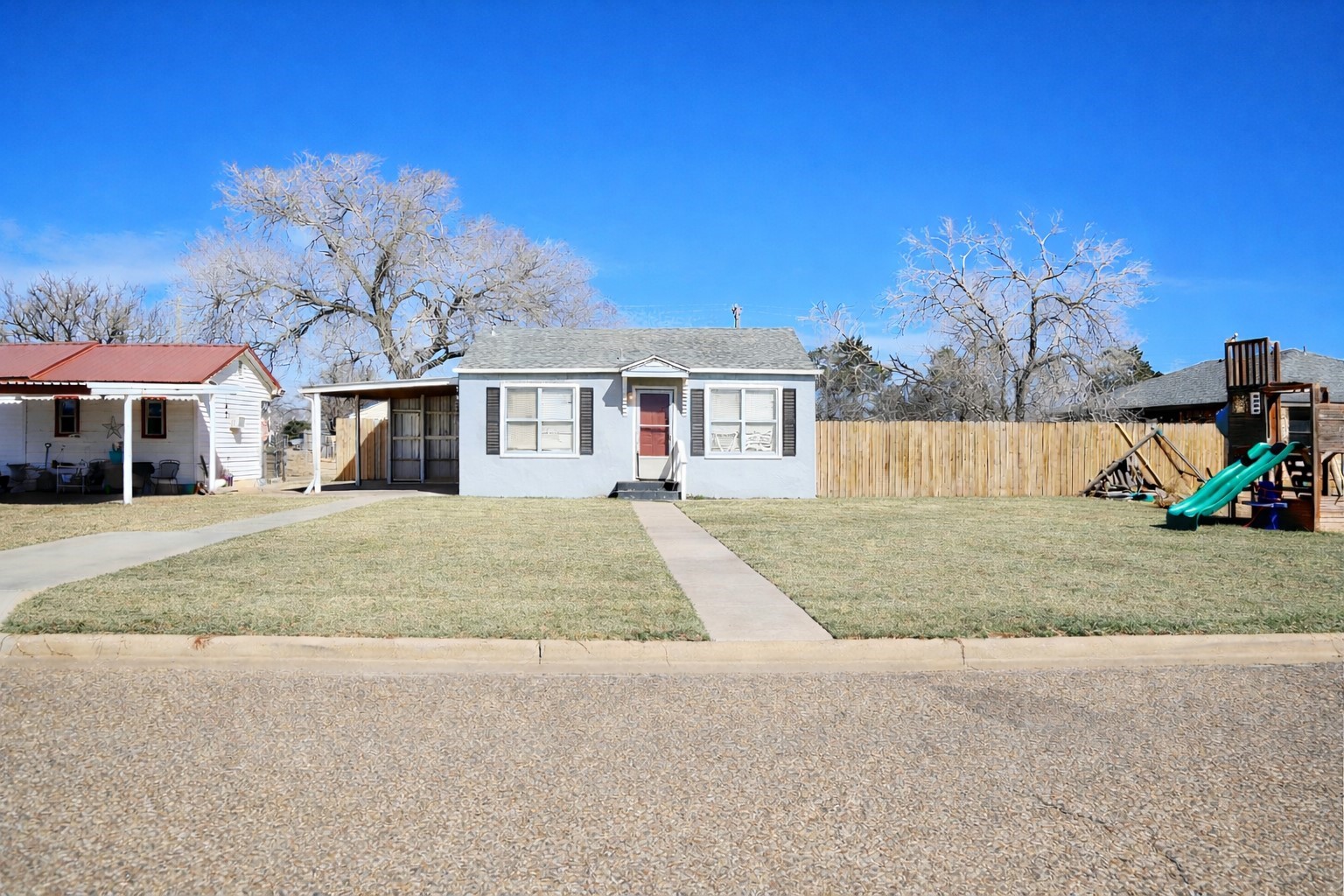 709 10th Street Shallowater, TX 79363 - Photo 2 of 7