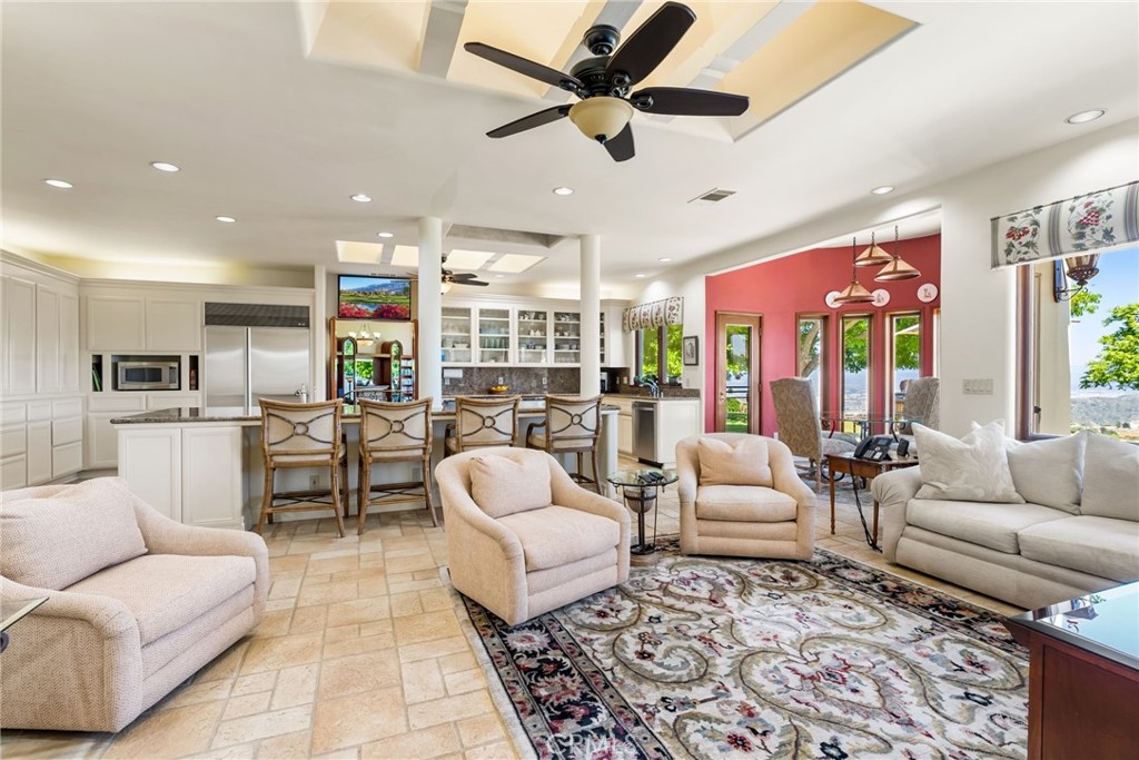 38280 Vía Majorca Murrieta, CA 92562 - Photo 54 of 75