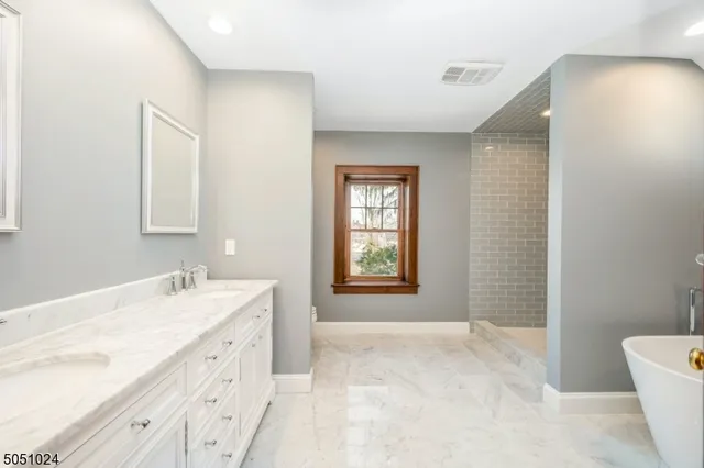 $6,500 | 10 Oak Street, Morristown, NJ 07960