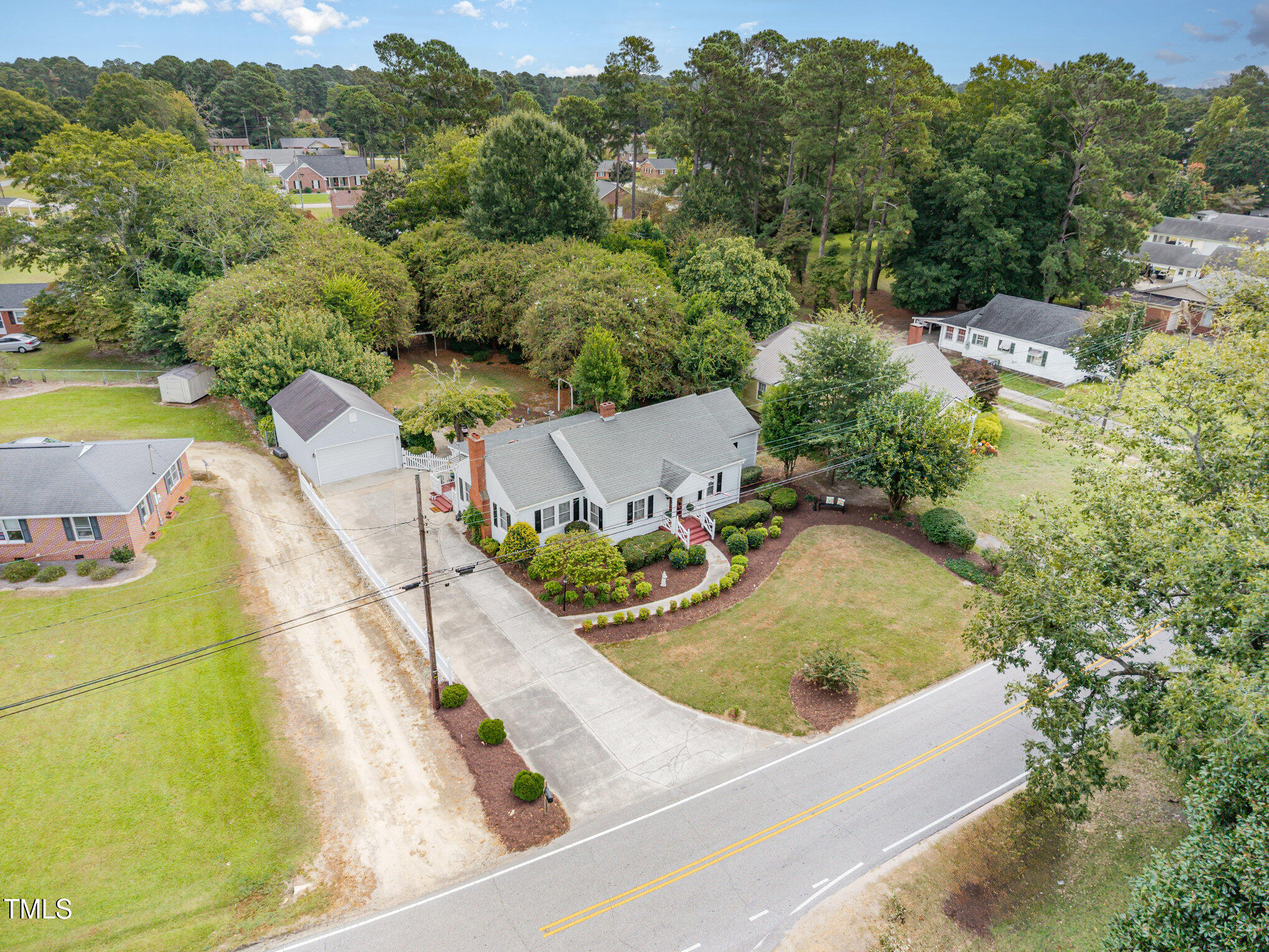 1012 Raleigh Road Clinton, NC 28328 - Photo 3 of 35 001_file_309