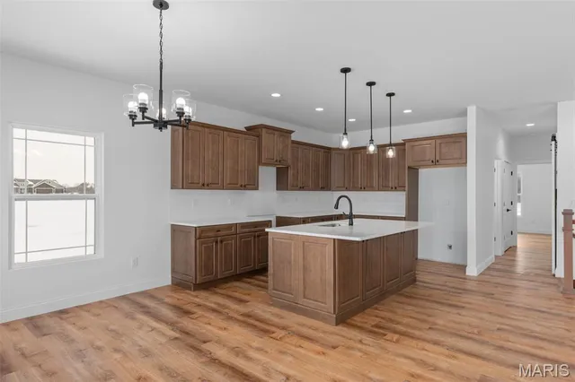 $549,000 | 1510 Kathleen Drive, Staunton, IL 62088