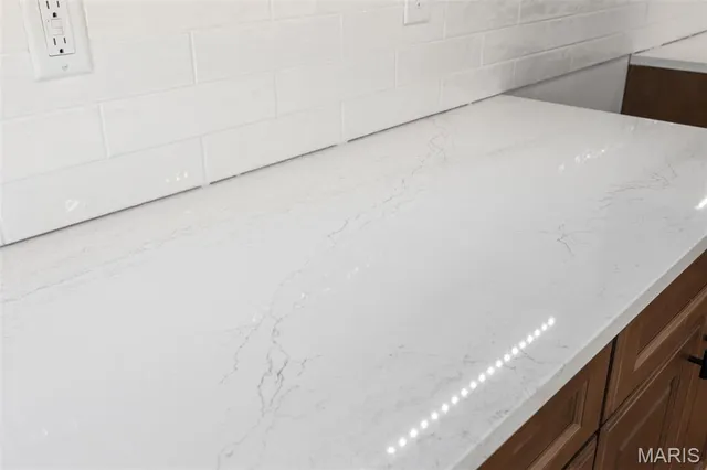 $549,000 | 1510 Kathleen Drive, Staunton, IL 62088