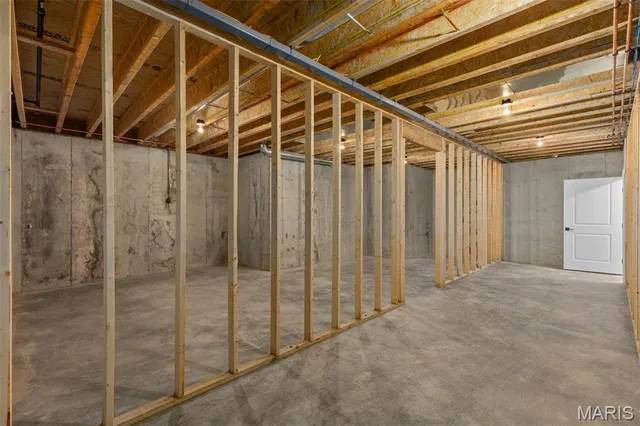 $549,000 | 1510 Kathleen Drive, Staunton, IL 62088