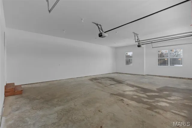 $549,000 | 1510 Kathleen Drive, Staunton, IL 62088