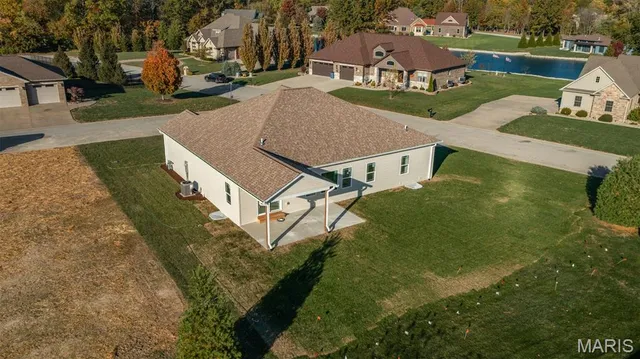 $549,000 | 1510 Kathleen Drive, Staunton, IL 62088