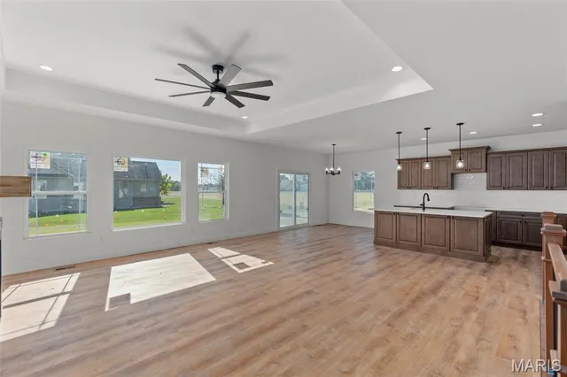 $549,000 | 1510 Kathleen Drive, Staunton, IL 62088