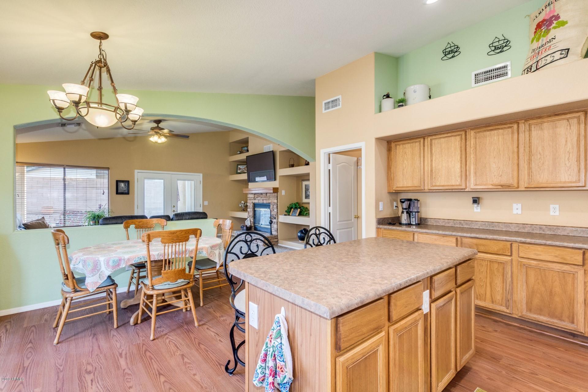 3871 East Baranca Road Gilbert, AZ 85297 - Photo 18 of 21 Large Kitchen