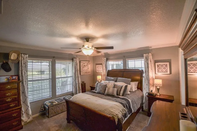 a view of entryway and hall