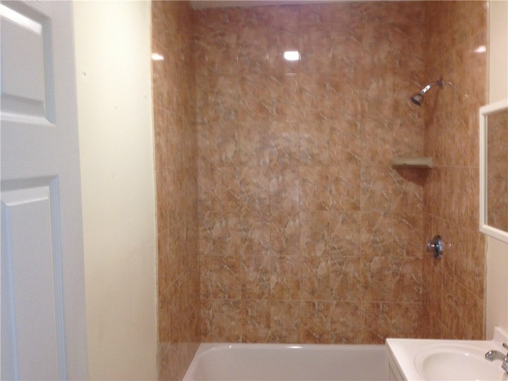 23 Bennett Street Woonsocket, RI 02895 - Photo 18 of 35 Gallery Image 18