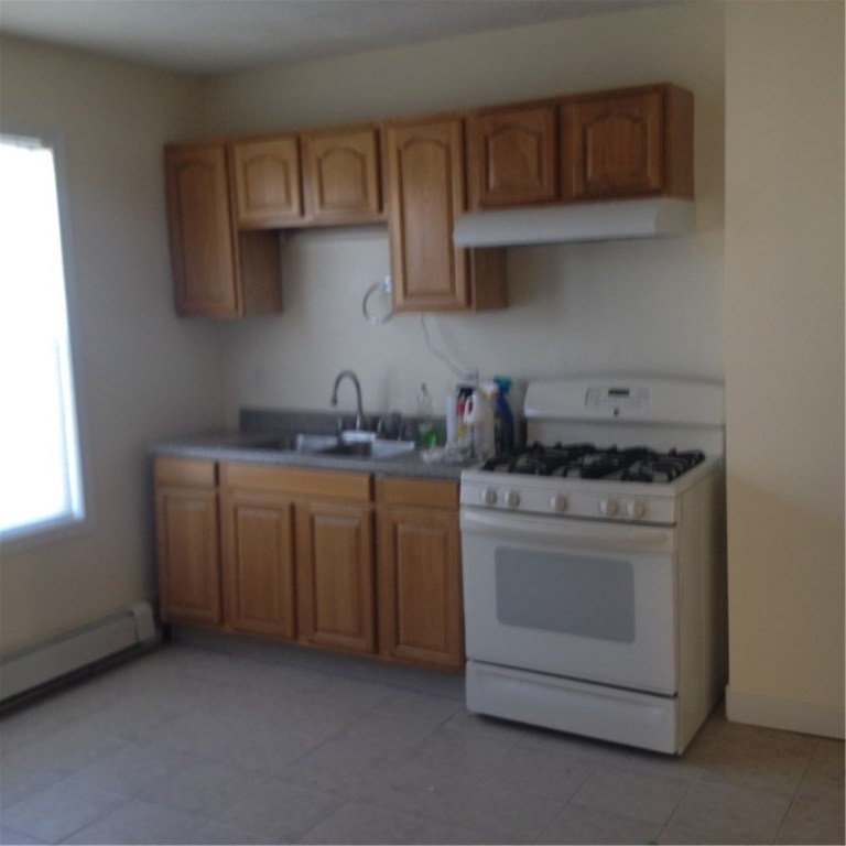 23 Bennett Street Woonsocket, RI 02895 - Photo 6 of 35 Gallery Image 6