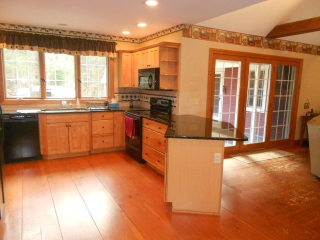 10 Henderson Road Gilford, NH 03249 - Photo 5 of 30