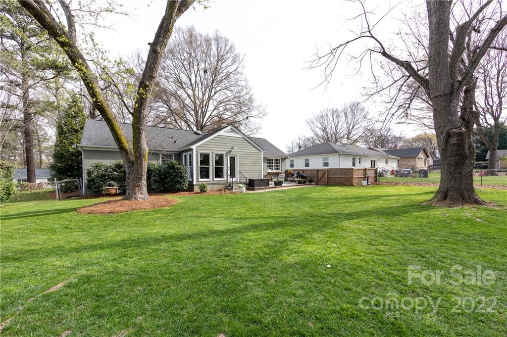 4032 Rutherford Drive Charlotte, NC 28210 - Photo 45 of 48 Gallery Image 45