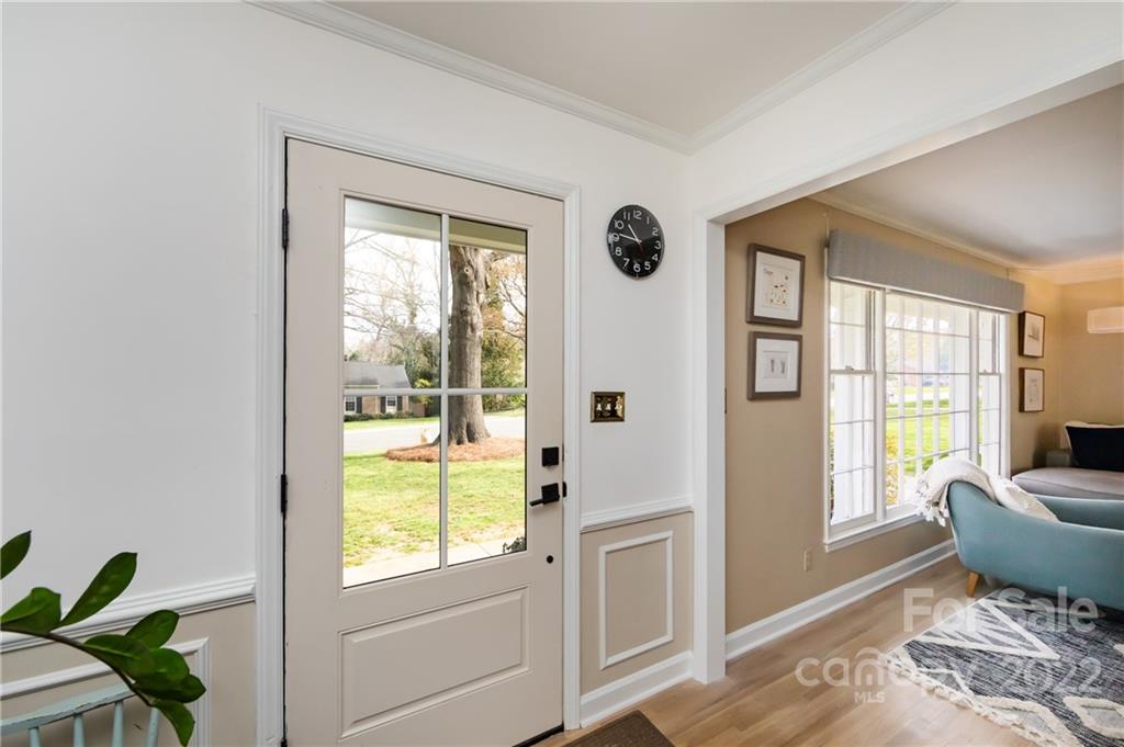 4032 Rutherford Drive Charlotte, NC 28210 - Photo 5 of 48 Gallery Image 5