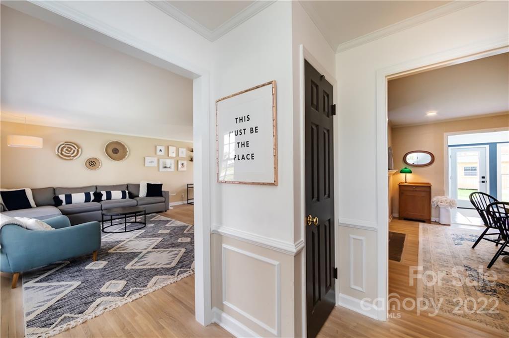 4032 Rutherford Drive Charlotte, NC 28210 - Photo 6 of 48 Gallery Image 6