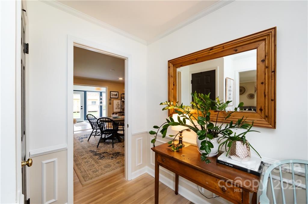 4032 Rutherford Drive Charlotte, NC 28210 - Photo 7 of 48 Gallery Image 7