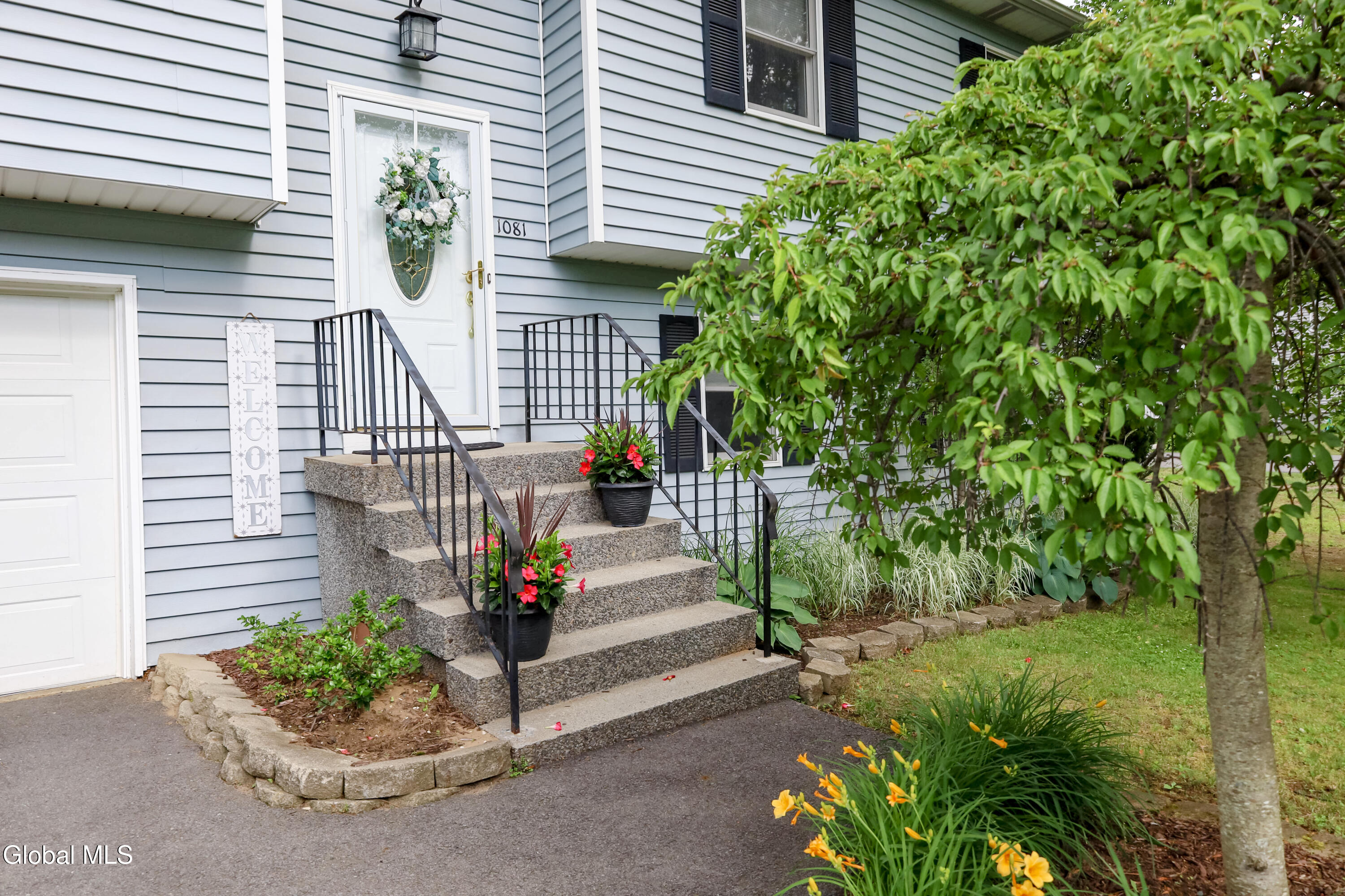 1081 Shave Road Schenectady, NY 12303 - Photo 3 of 26 EXT3-2