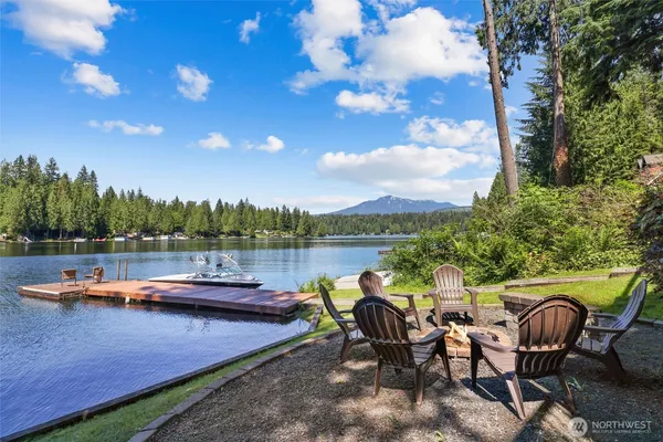 $840,000 | 1012 South Lake Roesiger Road, Snohomish, WA 98290