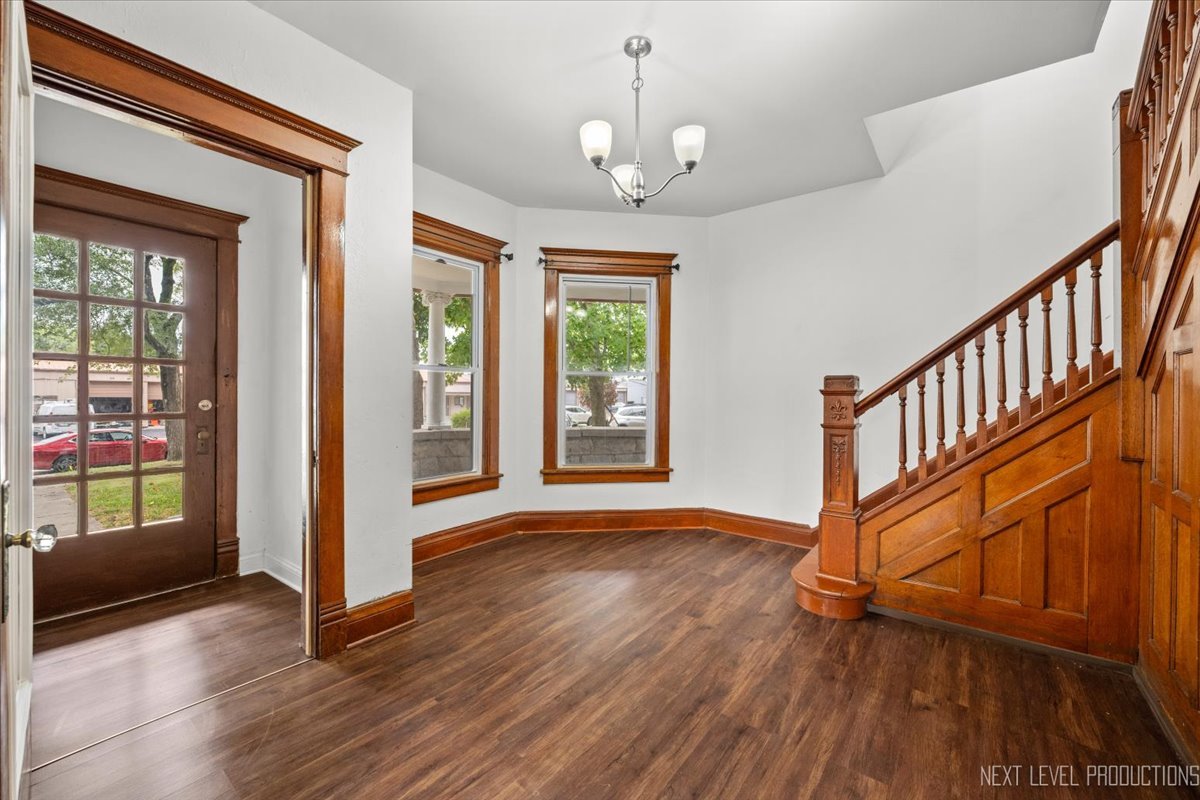 321 East Main Street Plano, IL 60545 - Photo 3 of 24