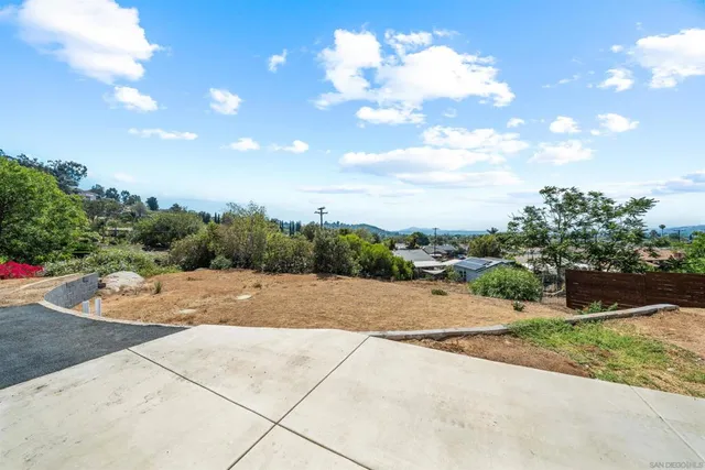 $800 | 1730 Vista Del Valle Boulevard, Unit 1 ROOM FOR RENT IN 3, El Cajon, CA 92019