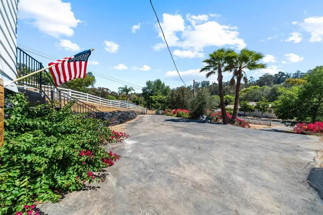 $800 | 1730 Vista Del Valle Boulevard, Unit 1 ROOM FOR RENT IN 3, El Cajon, CA 92019