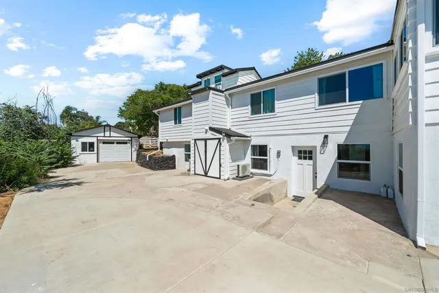 $800 | 1730 Vista Del Valle Boulevard, Unit 1 ROOM FOR RENT IN 3, El Cajon, CA 92019